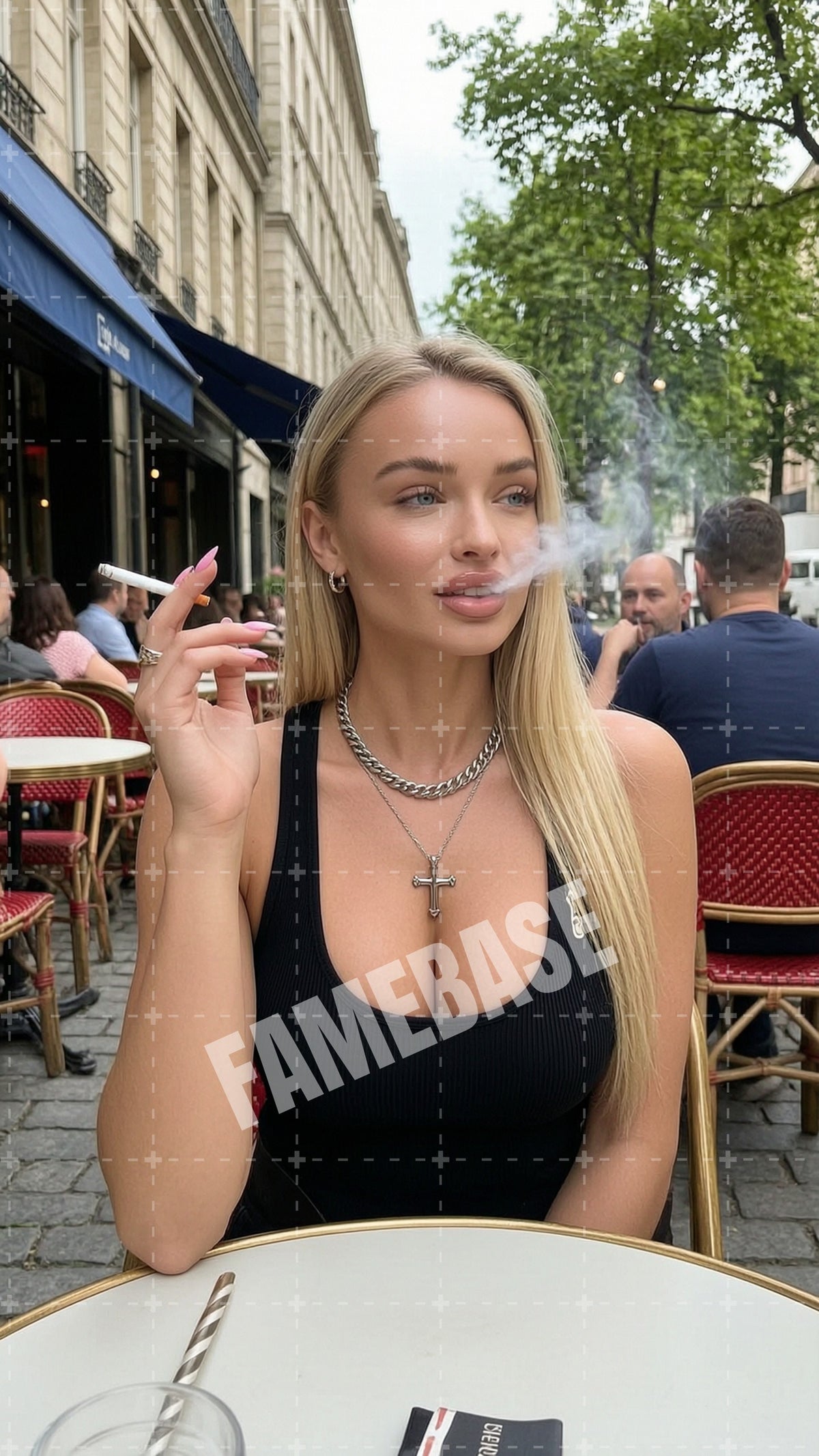 Mia Foster - Image 6