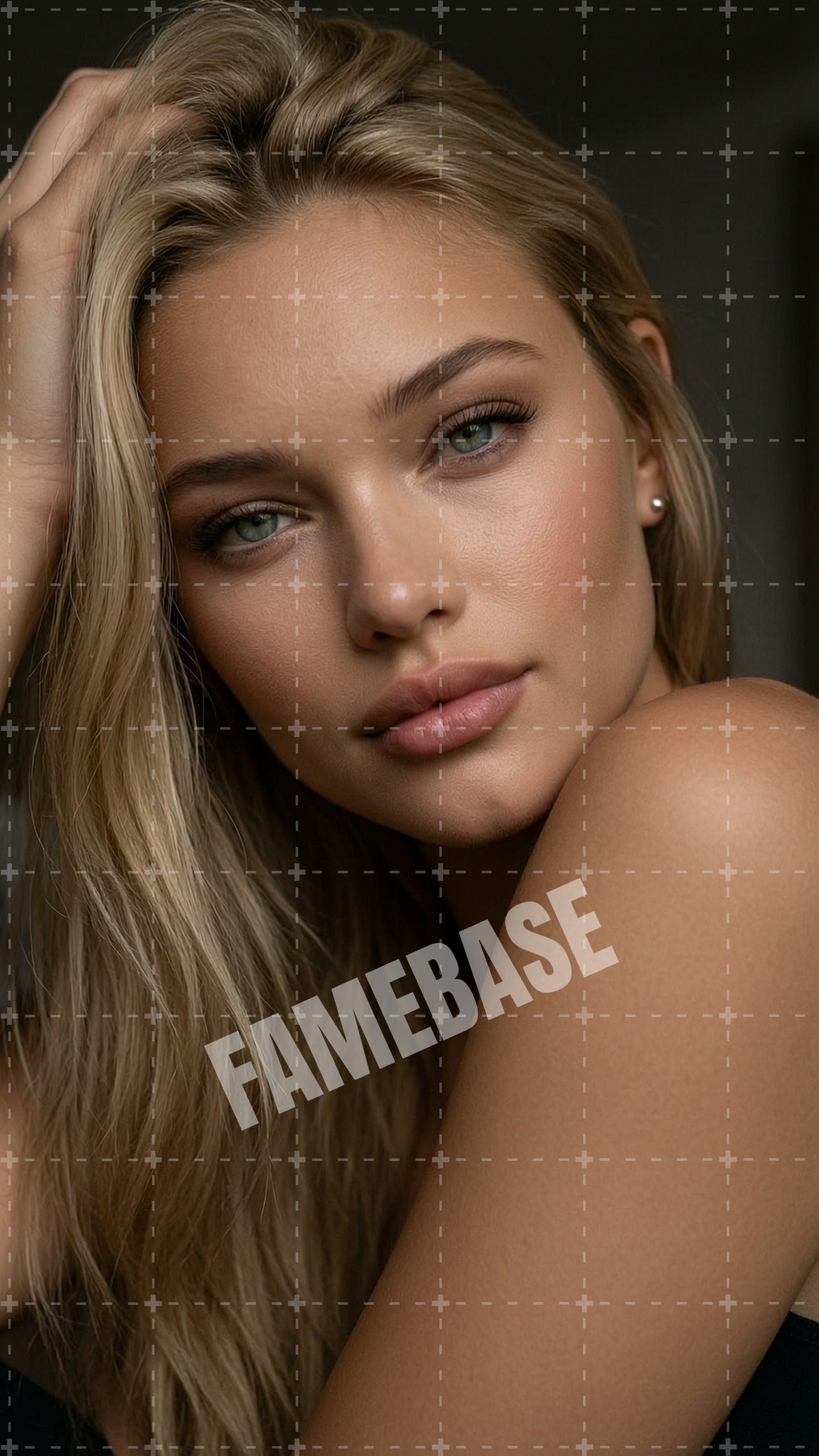 Luna Moore - Image 1