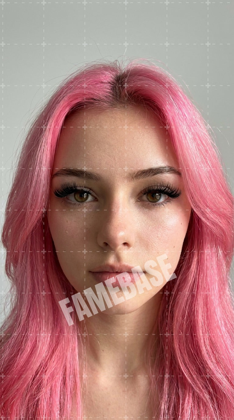 Brielle Anderson - Image 8